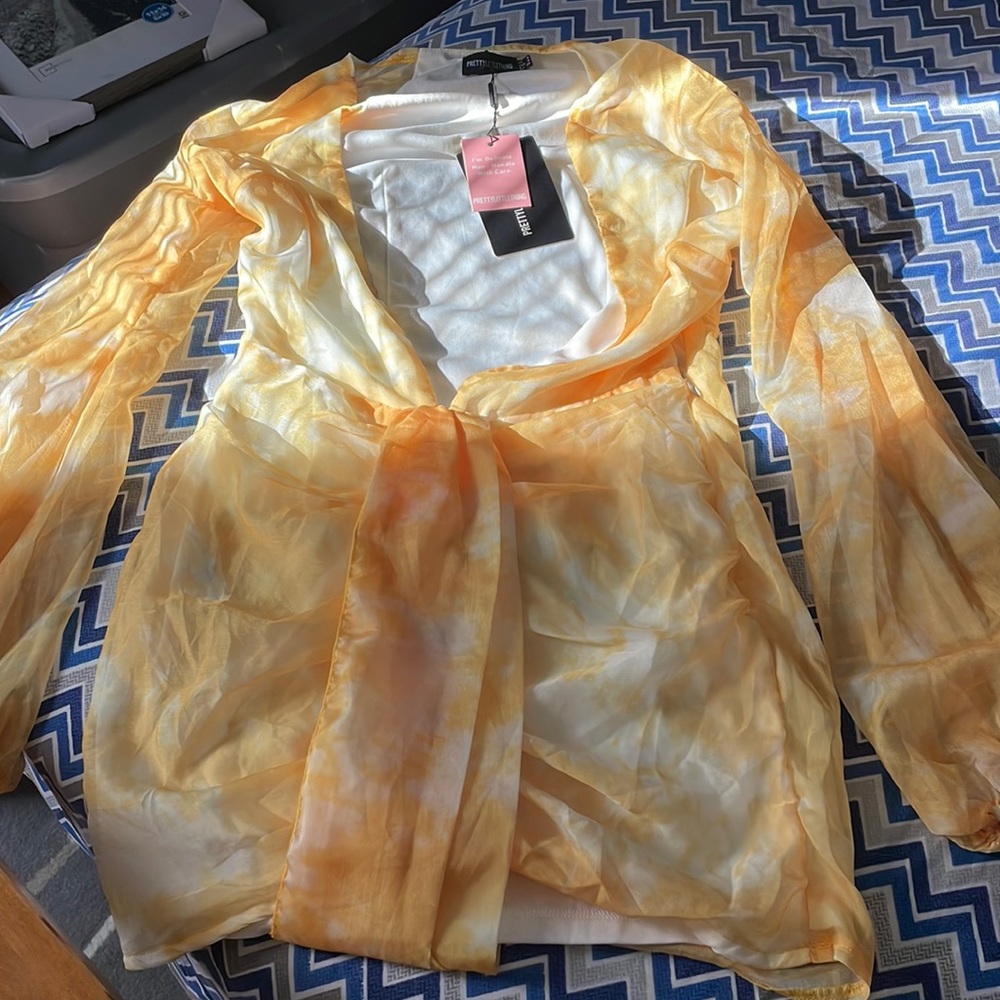 PRETTY LITTLE THING  V CUT YELLOW MIDI DRESS